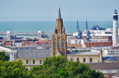 Vue panoramique sur Notre-Dame, le port et la Manche.