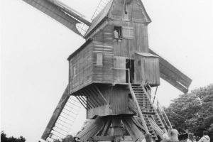 Le moulin de Coquelles en activité Le moulin de Coquelles en activité