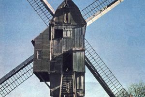 Vue du moulin de Coquelles en 1966 Vue du moulin de Coquelles en 1966