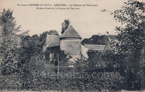 Les ruines du château de Crézecques à Louches