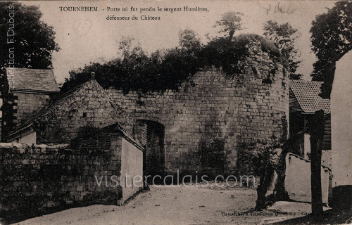 Vestiges de l'ancien château de Tournehem