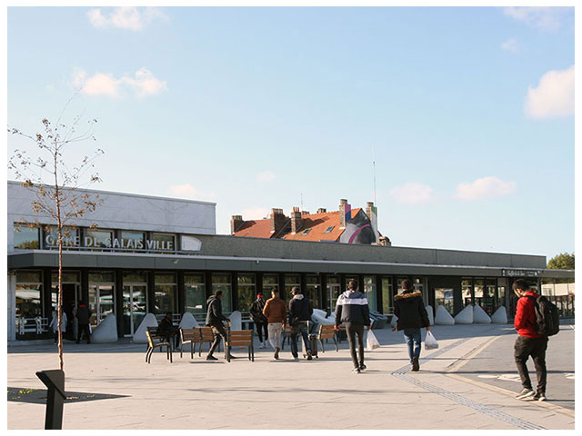 Façade de la gare de Calais ville en 2022